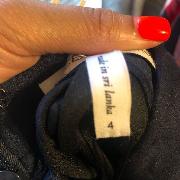 BCBG Generation Navy Shirred Wrap mini Skirt Size 4 Retail $68 - Picture 6 of 10